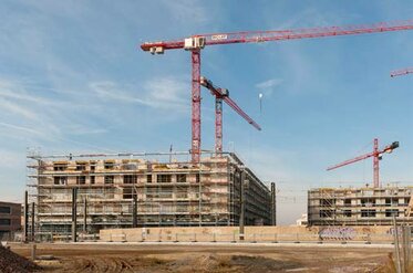 unterschiedlich gestalteten Balkone