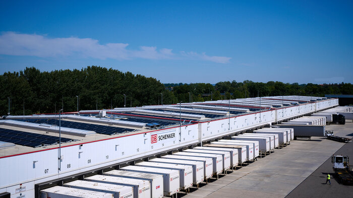 Logistik-Dienstleister nutzt Photovoltaik-Anlage für Standort und E-Flotte