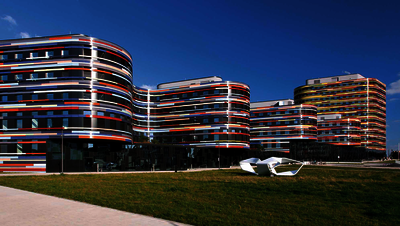 Der 2013 fertiggestellte Neubau der Hamburger Behörde für Stadtentwicklung und Umwelt ist Bestandteil der Internationalen Bauausstellung Hamburg (IBA).