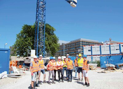 In den Monaten des Traineeprogramms lernen sich die Teilnehmer sehr gut kennen und halten auch darüber hinaus den Kontakt.