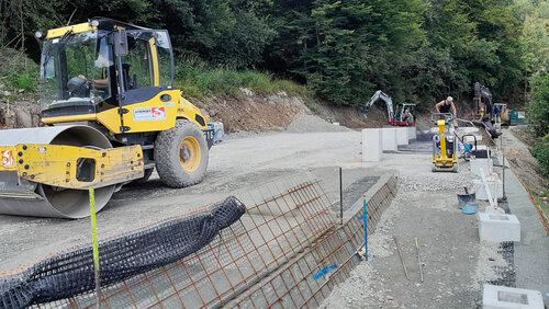 Stabilisierung von Böschungen durch bewehrte Erde