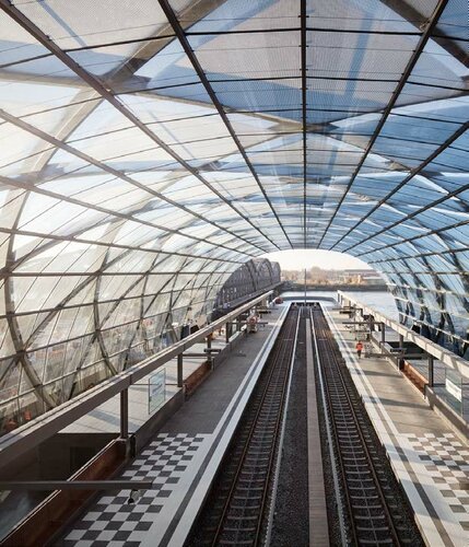 Eine neue Landmarke in Hamburg: Die U-Bahn-Haltestelle Elbbrücken.